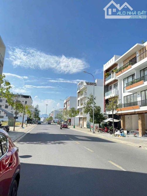 🔥🔥Bán đất Mặt tiền Thích Quảng Đức - Hà Quang 2, Nha Trang gần Tố Hữu giá chỉ 10.75 tỷ