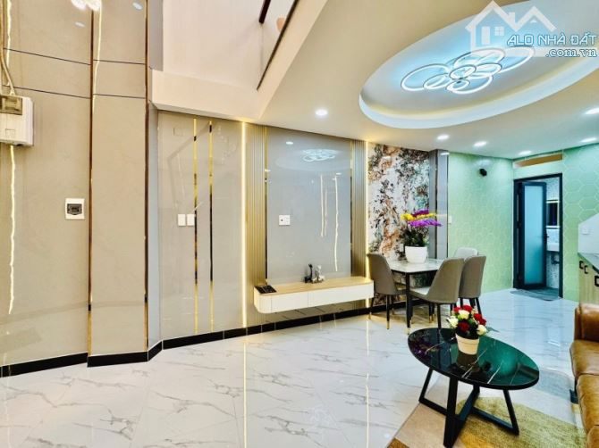 BÁN NHÀ HOÀNG HOA THÁM, PHÚ NHUẬN, 4 TẦNG 2 PHÒNG NGỦ, DTSD 94M2, GIÁ CHỈ 4.93 TỶ