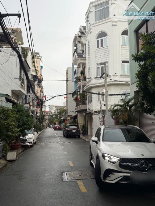 Bán nhà Tân Bình, Trường Chinh, hẻm xe hơi tránh, 2 tầng, giá nhỉnh 12 tỷ