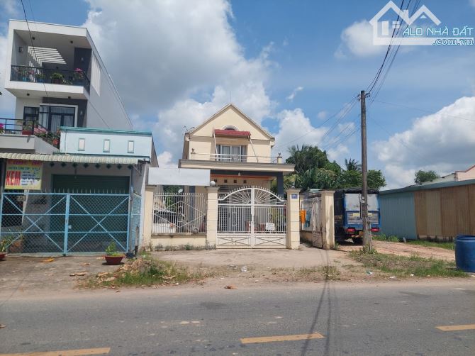 Bán nhà trọ mặt tiền đường Sông Lu xã Trung An Củ Chi TPHCM, DT: 8x60m.
