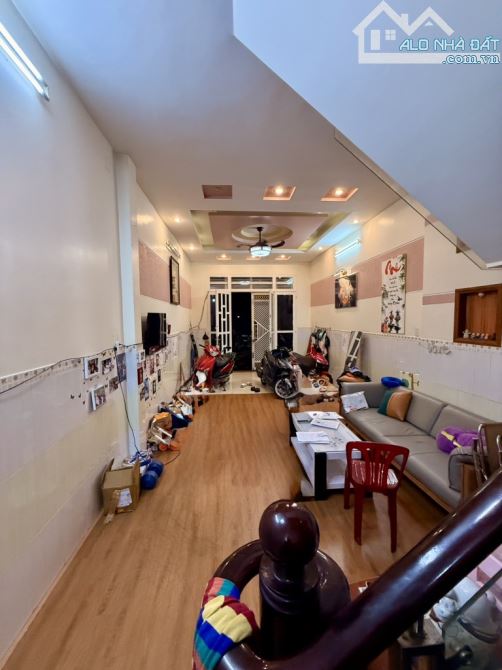 Bán nhà mặt tiền 4 tầng khu Bình Phú ngay Metro 4x16m view công viên giá 10.9tỷ