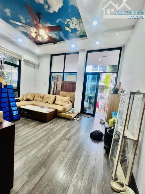 Bán nhà ngõ 35 Cát Lái, Q.2, 112m2, 3 tầng, 3PN, SH, 11,05  tỷ. LH: