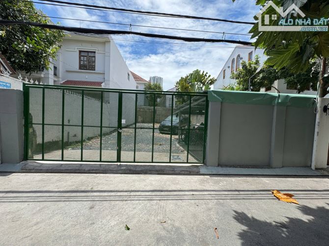Bán đất MT đường số 43, Thảo Điền, 9x25m, Đất trống - CTXD: Hầm + 6 Tầng, giá 51.8 tỷ