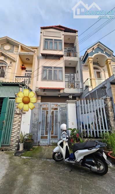 Bán Nhà Xuân Thới Sơn Hóc Môn – Hẻm Xe Hơi, Gần Nguyễn Văn Bứa, Giá Chỉ 5.5 Tỷ
