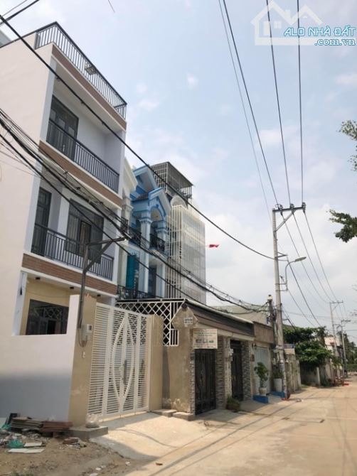Bán đất thổ cư đường THẠNH LỘC 40, phường THẠNH LỘC, Q12,dt 158 m²(7x23).Đường 7m ,giá 6,5
