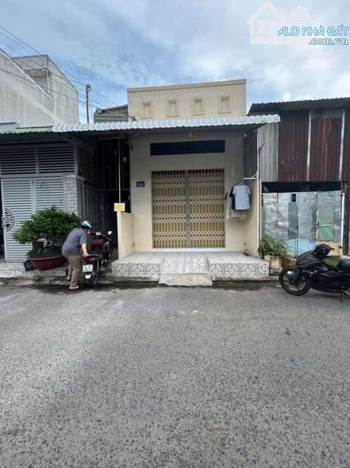 BÁN DÃY TRỌ 5 PHÒNG MẶT TIỀN ĐƯỜNG TRẦN VĂN NGHIÊM GẦN ĐƯỜNG CMT8 , CẦN THƠ