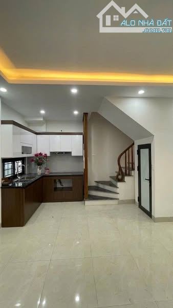 BÁN NHÀ ĐÀM QUANG TRUNG 5 TẦNG, MT 5,5 , GIÁ 7,2 TỶ