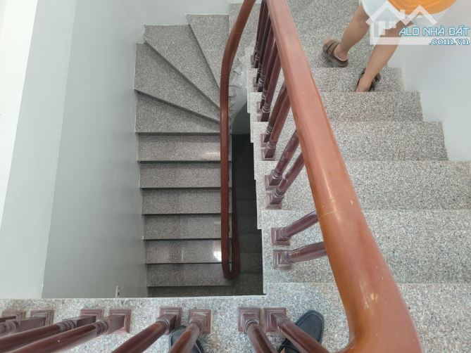 Đào Đất- Hàng Bè NHÀ DÂN XÂY - KINH DOANH - VỈA HÈ - Ô TÔ TRÁNH