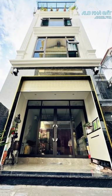 BÁN GẤP NHÀ ĐƯỜNG NGUYỄN HIỀN-QUẬN 3 giá 5tỷ550 SỔ HỒNG RIÊNG