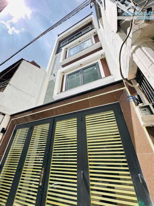Chỉ 2 tỷ 480 đã sở hữu nhà 43m² đường Trần Bình Trọng, P5, Bình Thạnh. Xây 4 tầng, hẻm 6m
