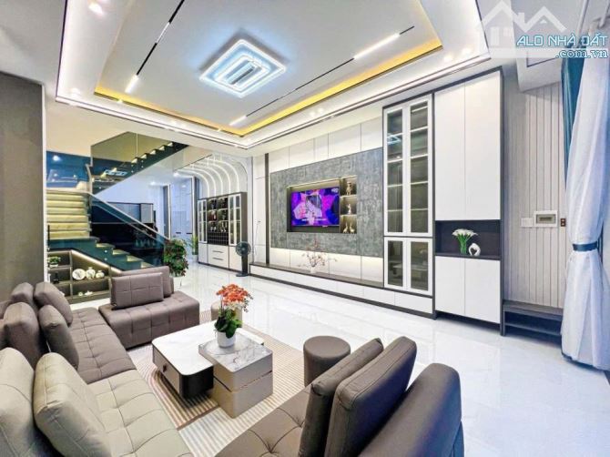 Bán nhà Đường Láng 78m2 vị trí đẹp 10 m ra mặt phố kinh doanh tốt 10 tỷ