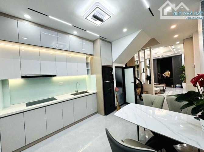 BA GÁC ĐỖ CỬA PHÂN KHÚC HƠN 6 TỶ NGÕ TÂN MAI- 34M