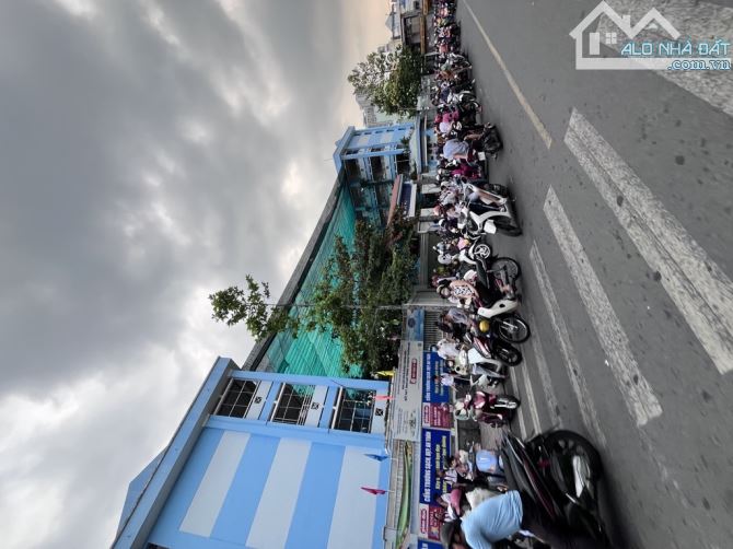 HOT HOT, Quận 8, Bùi Minh Trực, 4 tầng, Đường nhựa 12m, 4x25m, Nhỉnh 8 Tỷ