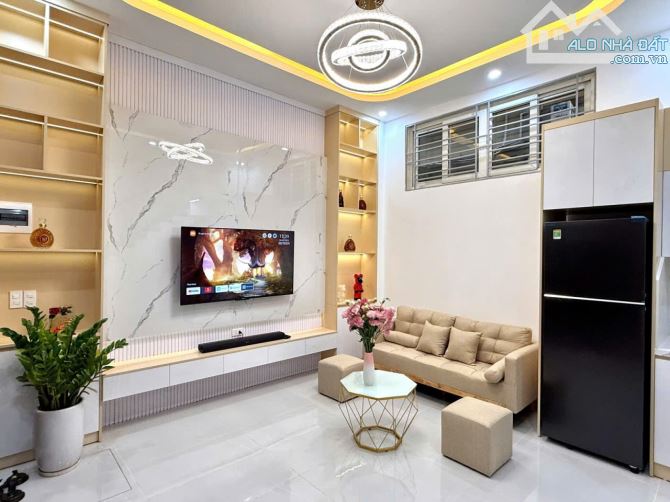 HAI THOÁNG TRƯỚC SAU - DÂN TỰ XÂY - NGÕ NÔNG - Thịnh Quang 31m, 5T, mt 3.5 m7.75 tỷ Đống