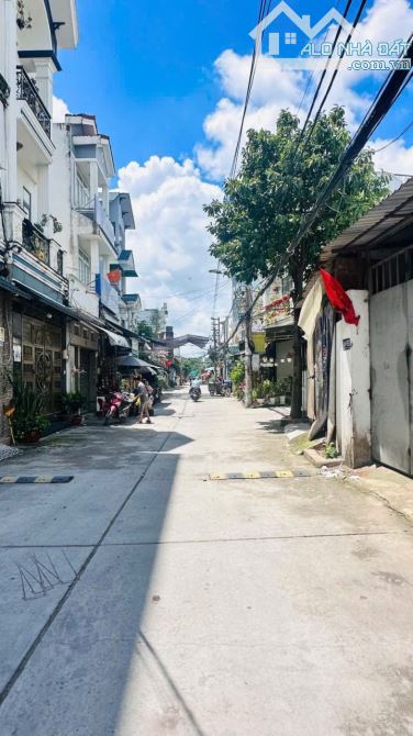 Siêu Phẩm  nhà Đ số 9 BHH gần Aeon Tân Phú  hẻm xe hơi thông 56m2,3 Tầng Nhỉnh 5 tỷ