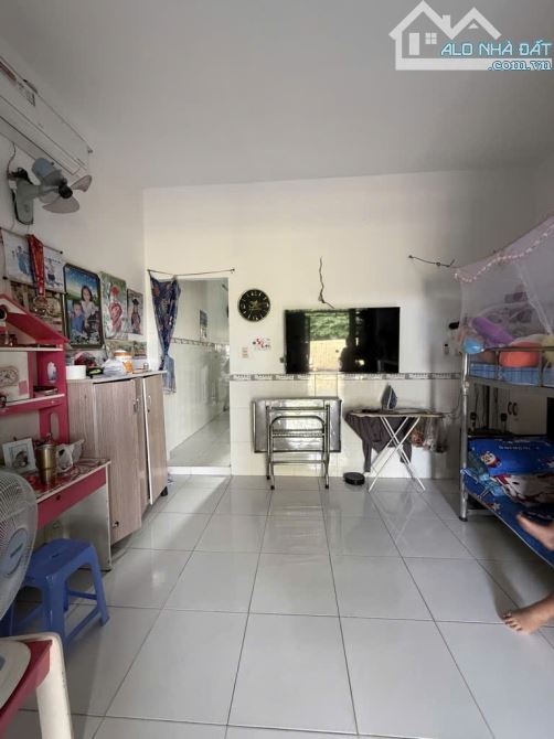 Bán nhà 54m2 đường Nguyễn Văn Tăng phường Long Thạnh Mỹ giá 4 tỷ 150