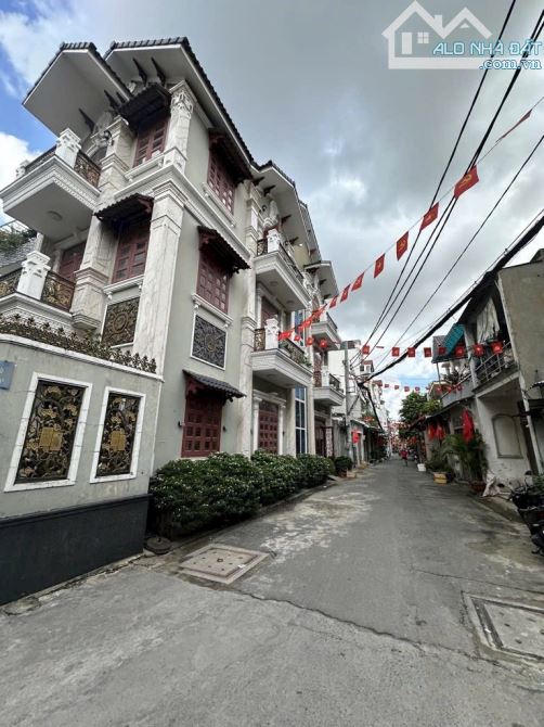 Bán CHDV 9 phòng, 7,4M x 12M, Thu 36tr/th, hẻm 8M Trần Thái Tông hơn 7 tỷ