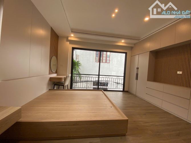 BÁN NHÀ THẠCH CẦU – LONG BIÊN  Diện tích 33m2 x 5 tầng – Giá 6.6 tỷ