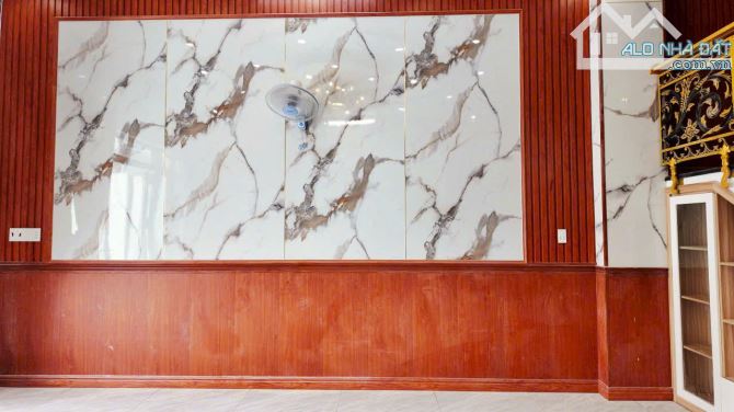 Bán nhà 1 trệt, 1 lầu 5x28.6m  gần Ủy Ban Xã, Chợ Mỹ Hạnh Nam, Đức Hòa, Long An giá 3 tỷ - 10