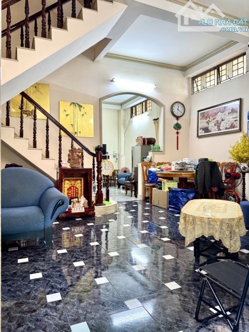 BÁN NHÀ TRUNG TÂM QUẬN 5 – GÓC 2 MẶT HẺM – NGANG 6M – XE HƠI ĐỖ CỬA – CHỈ NHỈNH 9 T.Ỷ  📍 - 10