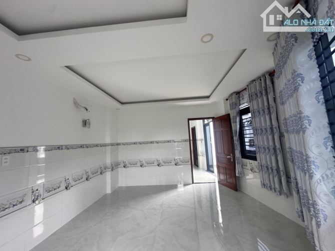 BÁN NHÀ MẶT TIỀN KINH DOANH HUỲNH THỊ HAI QUẬN 12, DT 120M² (6 ×20), 4 TẦNG, GIÁ SIÊU RẺ - 10