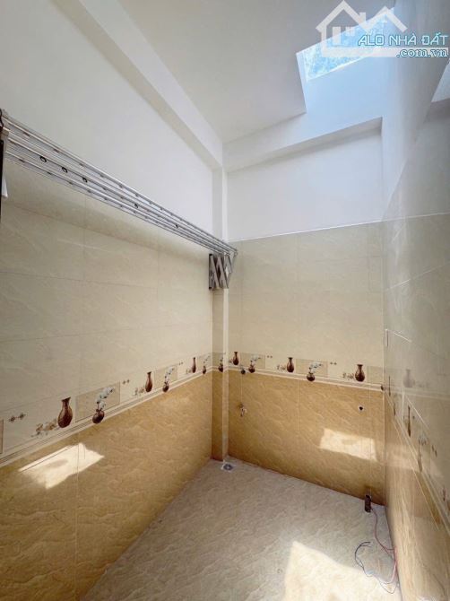 Nhà 3 tầng 3 mê Hoàng Diệu nở hậu 2 mặt kiệt công viện cực thoáng chỉ nhỉnh 3tỷ - 10