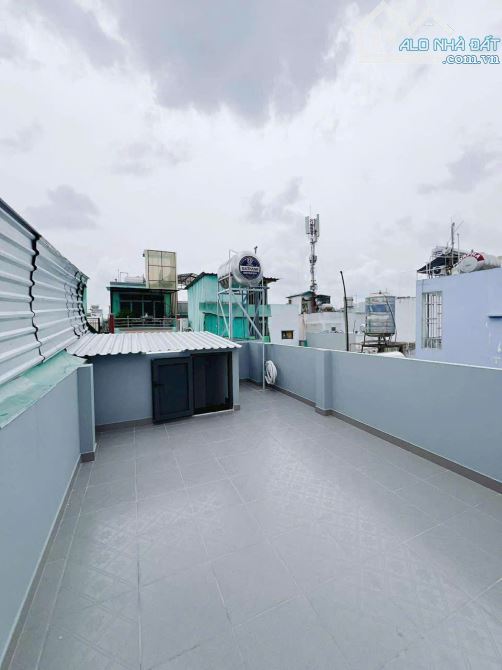 SÁT MẶT TIỀN VĨNH KHÁNH  HOÀNG DIỆU VIP Q4  NGANG 3.5 X 4 TẤM CÓ 5 TỎI - 10