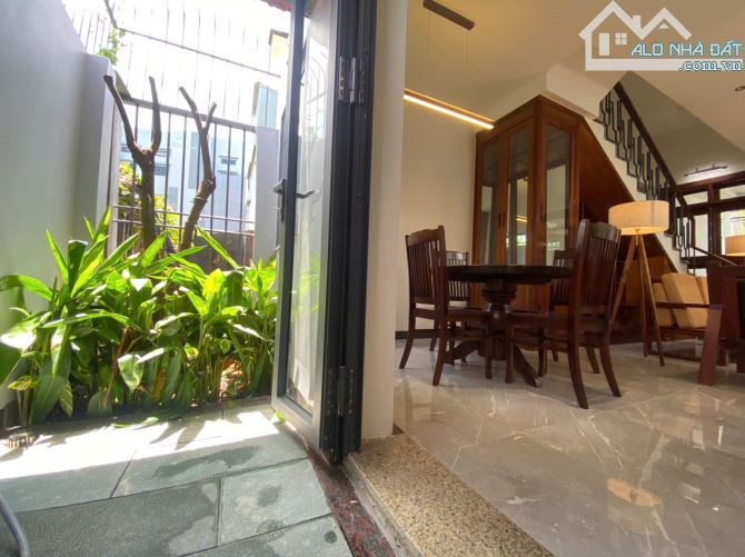 Nhà 4 tầng Gần trường Đại Học mở - Nhà Bè, Cách Quận 7 - 5 phút - 10