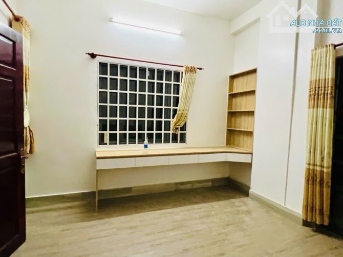 Bán CHDV 9 phòng, 7,4M x 12M, Thu 36tr/th, hẻm 8M Trần Thái Tông hơn 7 tỷ - 10