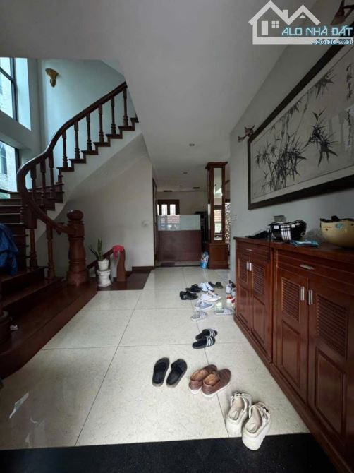 BIỆT THỰ ĐƠN LẬP VIEW CÔNG VIÊN CẦU GIẤY – KĐT DỊCH VỌNG MỚI – 307M² – 5 TẦNG – MT 15M – 1 - 11