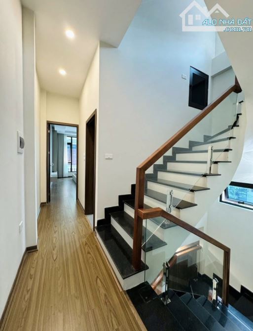 BÁN GẤP NHÀ ĐƯỜNG NGUYỄN HIỀN-QUẬN 3 giá 5tỷ550 SỔ HỒNG RIÊNG - 11