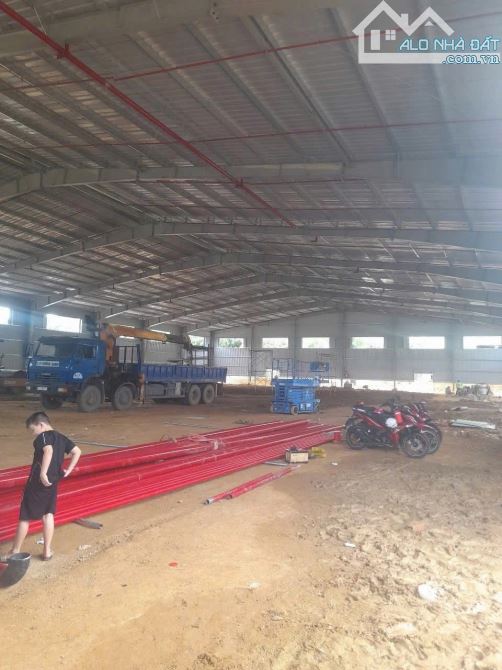 Cho Thuê 7.000m2 Xưởng Mới 100% Ngoài KCN Tân Uyên Bình Dương PCCC Tự Động - 1