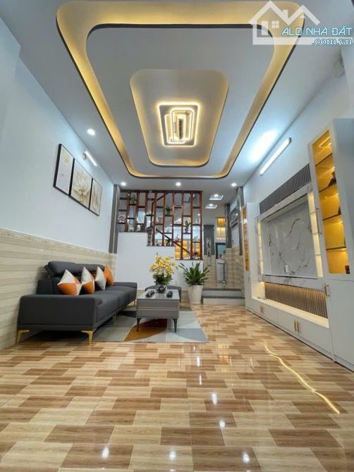 Nhà 3 tầng, Huỳnh Tấn Phát, TT Nhà Bè. DT 64m2, ngang 5m, HXH, full nội thất. Nhỉnh 6T - 2