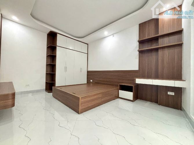 Bán nhà đường tả Thanh Oai, 5tầng ,ôtô đỗ cửa 5,5tỷ - 1