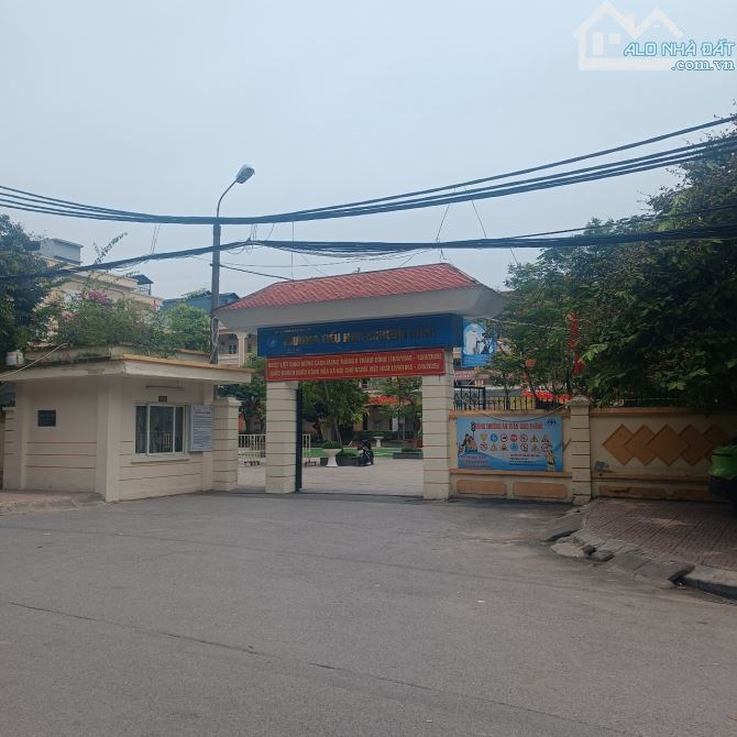 ĐẤT HIẾM phân lô KIM GIANG CHỈ 16.X tỷ, 66m2,MT 4.2M.NGÕ 7M, tặng nhà C4,gần KĐT Đại Kim. - 1