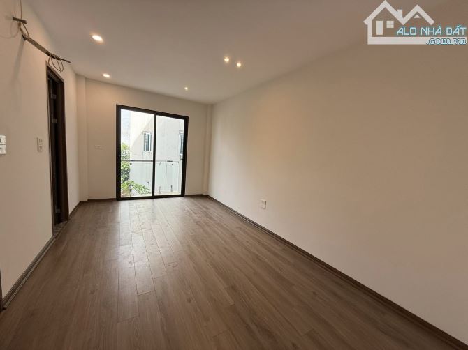 💥 NHÀ ĐẸP ĐÓN TẾT, BÁN NHÀ 5 TẦNG PHƯỜNG VIỆT HƯNG, LÔ GÓC, 5.6 TỶ - 1