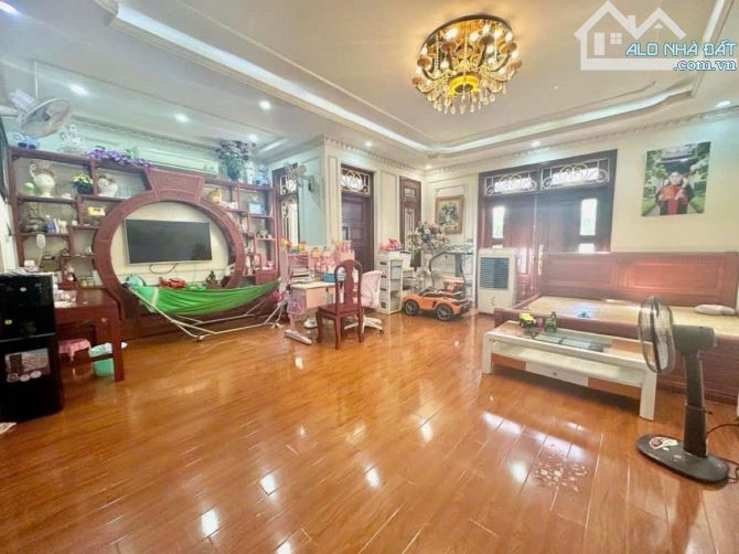 SIÊU PHẨM!!SHOPHOUSE MIPEC- KIẾN HƯNG- CHÂN 7 TÒA CHUNG CƯ -LÔ GÓC- 2 MẶT TIỀN -3 VỈA HÈ - - 1
