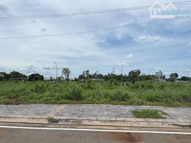 TĐC PHƯỚC HƯNG EM ĐANG CÓ 1 lô đất KHU A4 đường  ĐẸP RẺ - HƯỚNG TÂY 2 tỷ 450 - 1