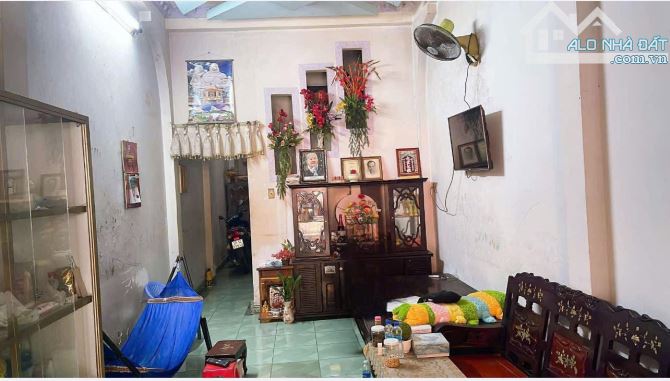 Bán nhà 3 Tầng BTCT trung tâm Linh Chiểu Thủ Đức Hẻm Xe Hơi DT: 54m2 Giá 5.2 Tỷ - 1