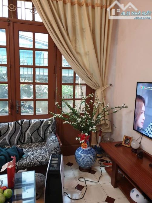 Biệt thự Trích Sài, 96m, Lô góc, Ô tô, Ngõ thông, 10m ra phố, Nội thất cao cấp, Nhà đẹp - 1