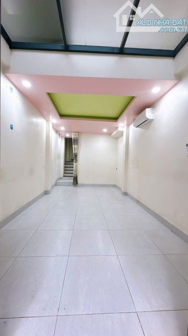 BÁN NHÀ KHU VIP MẶT TIỀN LÔ NHÌ HOÀNG DIỆU 5 TẤM GIÁ 5TỈ 950 SÁT MT VÀ GIÁP Q1 KHU ĐỒNG BỘ - 1
