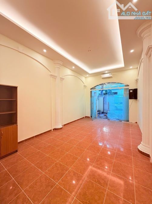 Bán nhà Tân Bình, Trường Chinh, hẻm xe hơi tránh, 2 tầng, giá nhỉnh 12 tỷ - 1