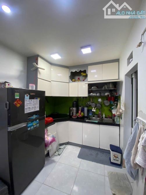 CHỦ BÁN GẤP - TRUNG TÂM Q.1 - NGUYỄN CƯ TRINH - NGUYỄN TRÃI - NHÀ 2 TẦNG - 3.3X9M - 1