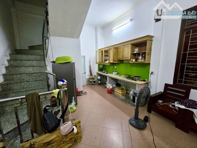 Nhà Phú Mỹ 42m², 3 tầng cũ, lô góc thoáng mát, giá 8,6 tỷ thương lượng - 1