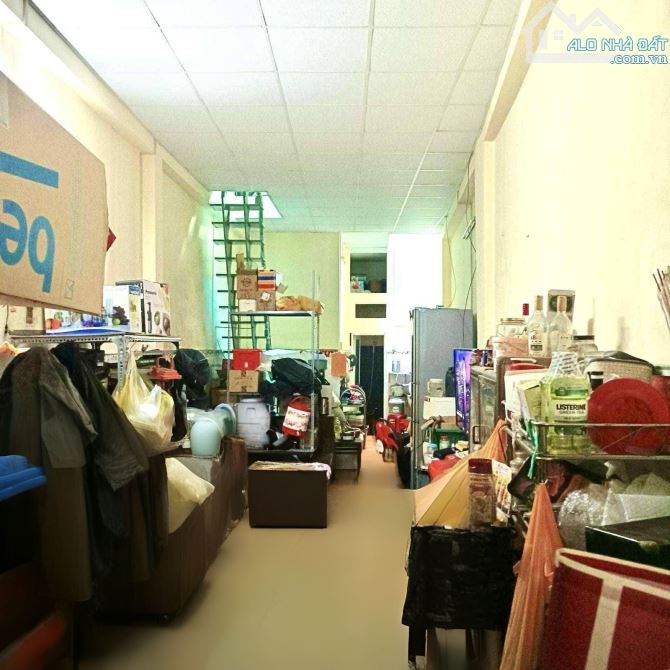 Bán nhà giáp Bình Tiên 63m2 2 tầng nhỉnh 5 tỷ hẻm xe hơi thông - 1