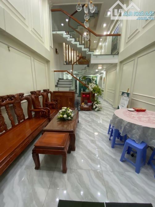 CHỦ NGỘP CẦN BÁN GẤP, GIẢM 300 TRIỆU, GIÁ CHÀO MỚI 7.9 TỶ. - 1