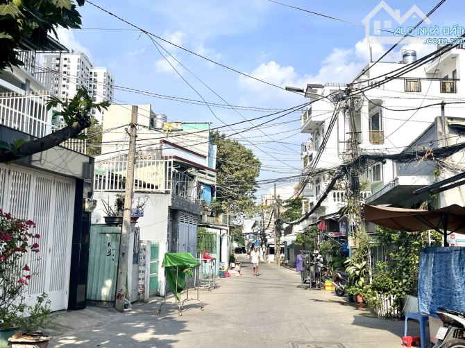 Bán nhà mặt tiền hẻm hơn 4m đường Lê văn Lương giá cực tốt nhanh mới kịp khách ơi. - 1