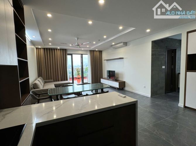 Cần bán tòa 5 nổi- 2 hầm-KD- mặt phố Phó Đức Chính- Trúc Bạch- 130m2- MT:6m- 54 tỷ - 1
