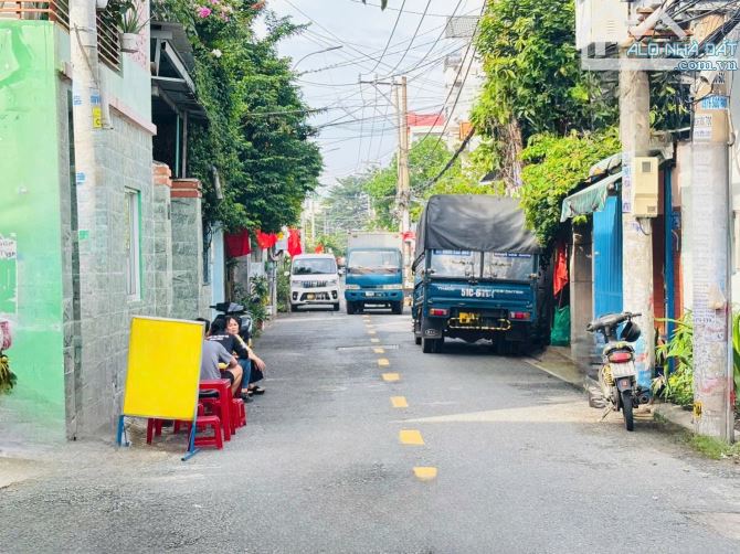Bán Nhà Mặt Tiền Trung Mỹ Tây Q12- 270M2(10 x 27 )-Cấp 4 - Đường Nhựa 7M- Chỉ 12,8Tỷ. - 1