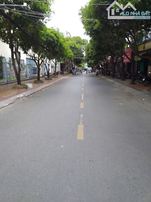 BÁN NHÀ 2 LẦU MẶT TIỀN ĐƯỜNG NGUYỄN KHUYẾN GẦN TRƯỜNG HỌC NGÔ QUYỀN - 1